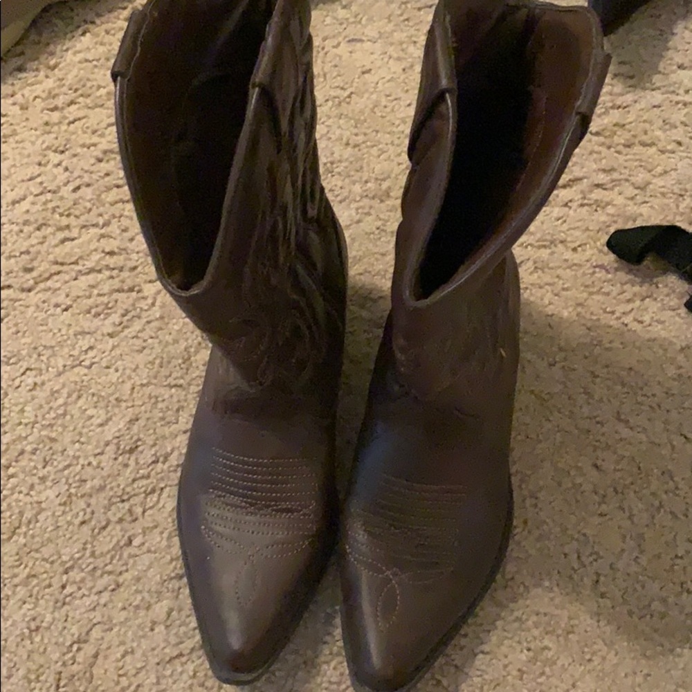 Target brand women’s western boots